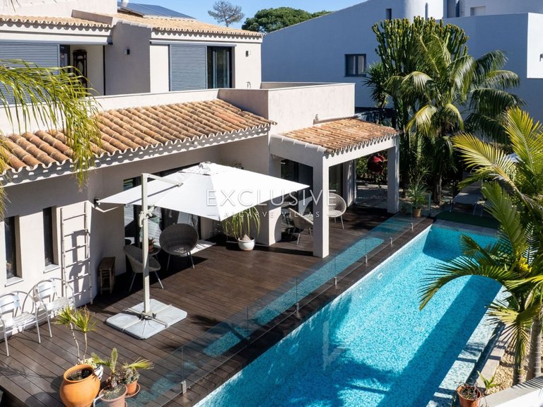Villa for Sale in Vilamoura, Algarve 43