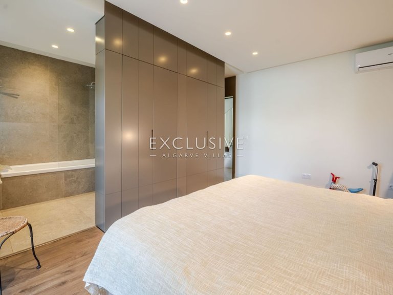Villa for Sale in Vilamoura, Algarve 7