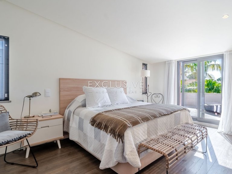 Villa for Sale in Vilamoura, Algarve 28