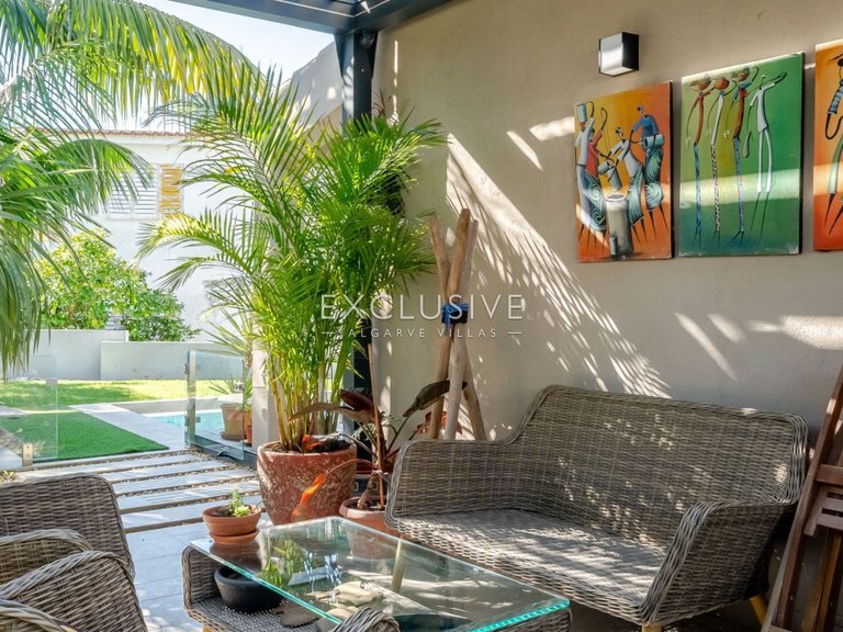 Villa for Sale in Vilamoura, Algarve 36