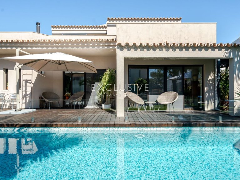 Villa for Sale in Vilamoura, Algarve 46