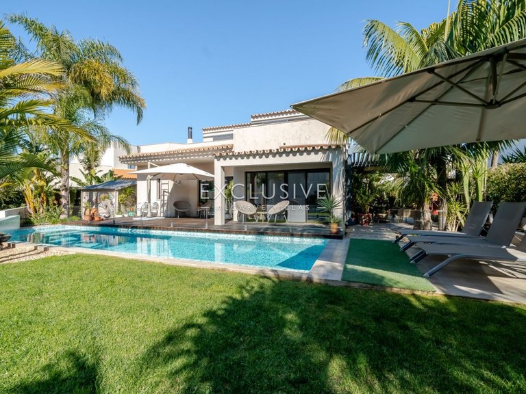 Villa for Sale in Vilamoura, Algarve 38