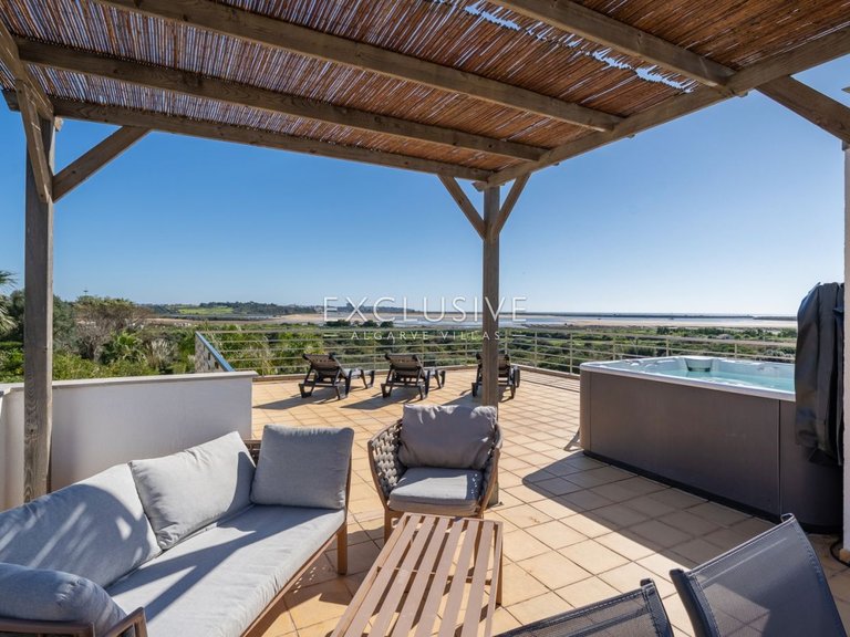 Villa for Sale in Palmares, Algarve 23