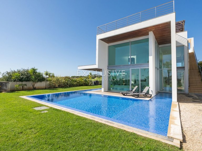 Villa for Sale in Palmares, Algarve 26