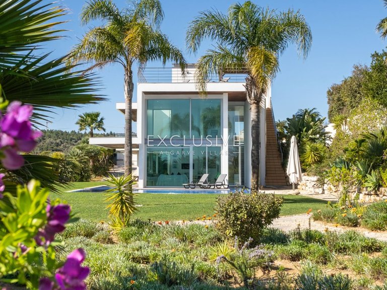 Villa for Sale in Palmares, Algarve 28