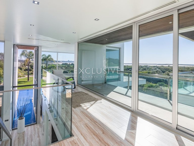 Villa for Sale in Palmares, Algarve 6