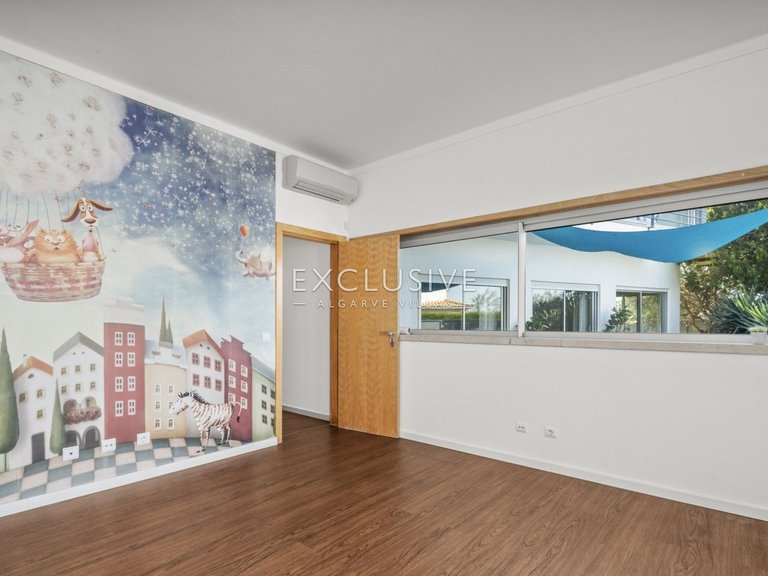 Villa for Sale in Alvor, Algarve 11
