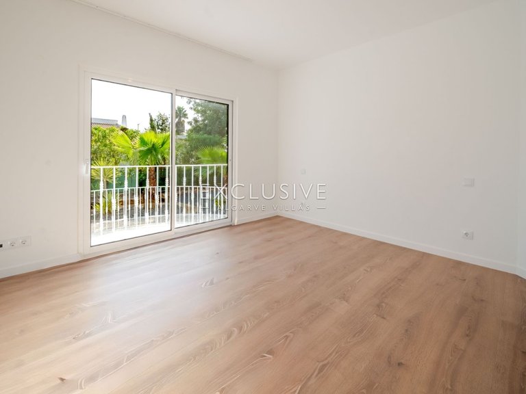 Villa for Sale in Vilamoura, Algarve 18