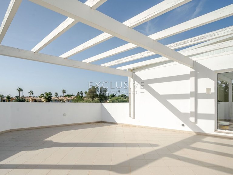 Villa for Sale in Vilamoura, Algarve 27