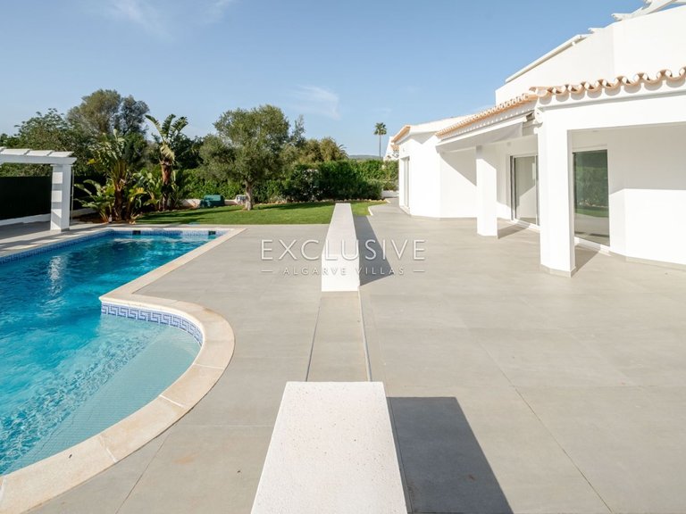 Villa for Sale in Vilamoura, Algarve 30