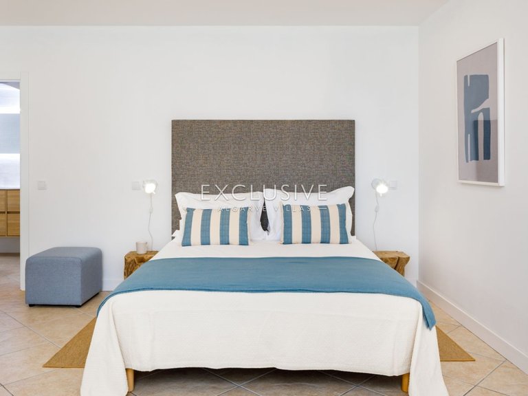 Villa for Sale in Carvoeiro, Algarve 25