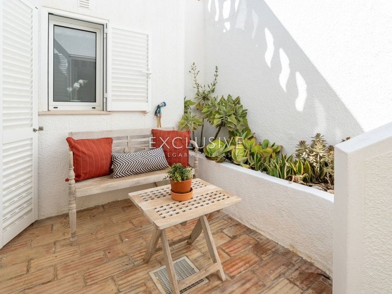 Villa for Sale in Praia Da Luz, Algarve 13