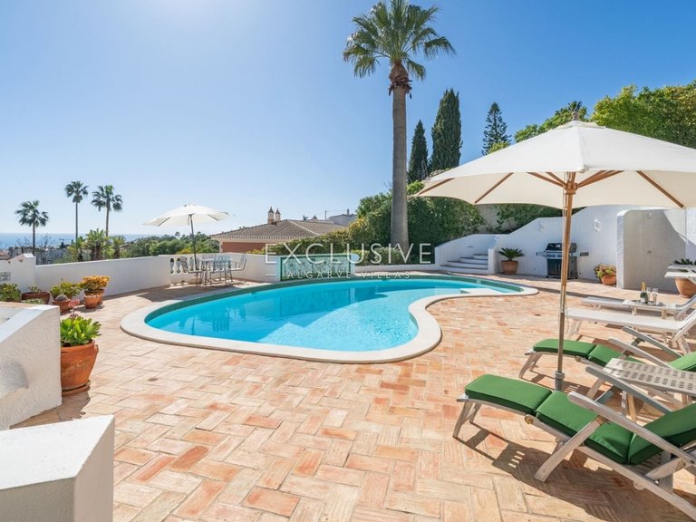 Villa for Sale in Praia Da Luz, Algarve 12