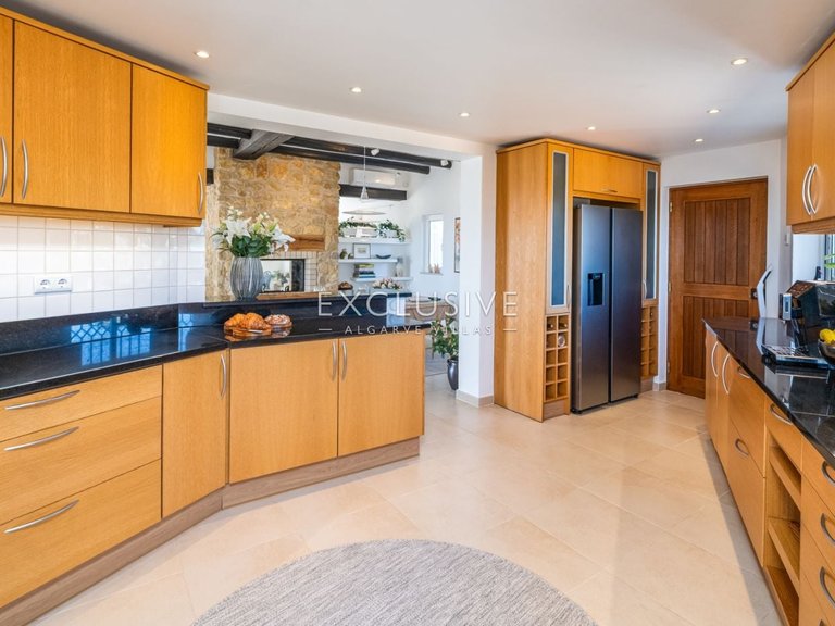 Villa for Sale in Praia Da Luz, Algarve 9