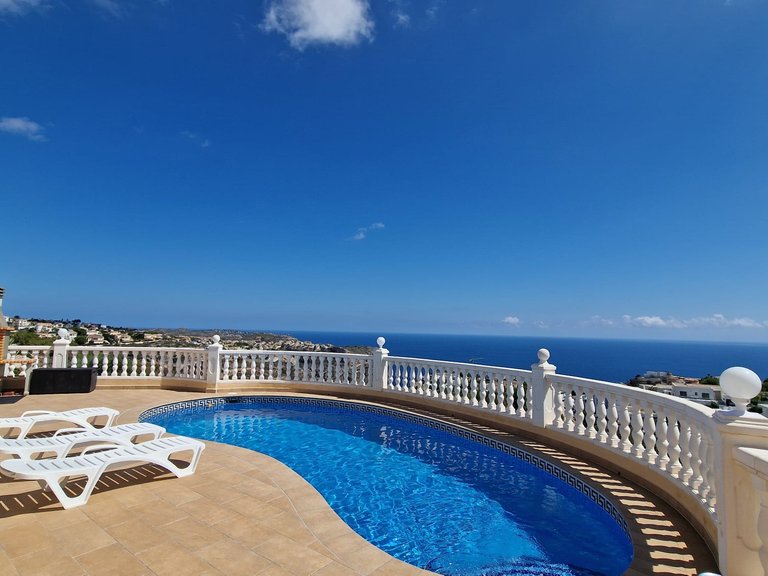 Villa for Sale in  Benitachell / El Poble Nou De Benitatxell, Alicante 1