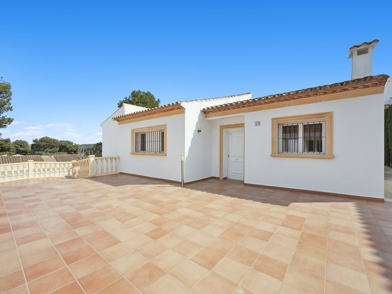 Villa for Sale in Costa Blanca Javea, Alicante 2