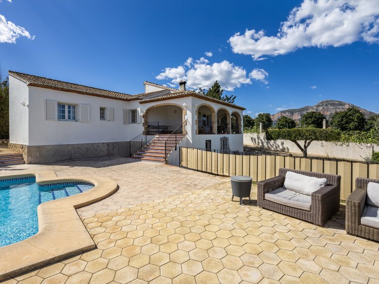 Villa for Sale in Costa Blanca Javea, Alicante 2