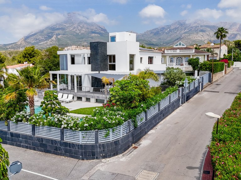 Villa for Sale in Costa Blanca La Nucia, Alicante 3