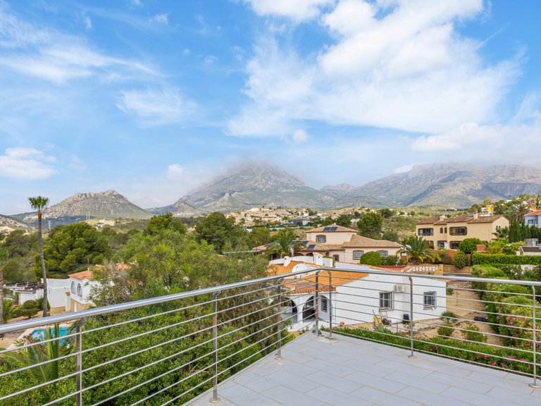 Villa for Sale in Costa Blanca La Nucia, Alicante 42
