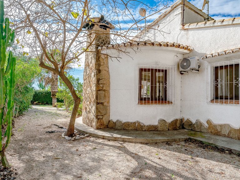 Villa for Sale in Costa Blanca Moraira, Alicante 21