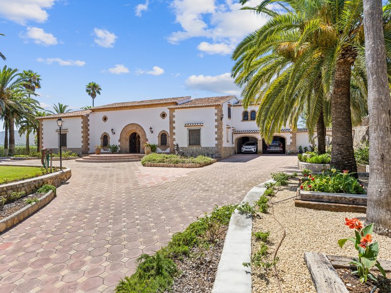 Villa for Sale in Costa Blanca Javea, Alicante 4