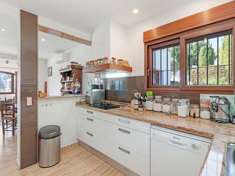 Villa for Sale in Costa Blanca Moraira, Alicante 5