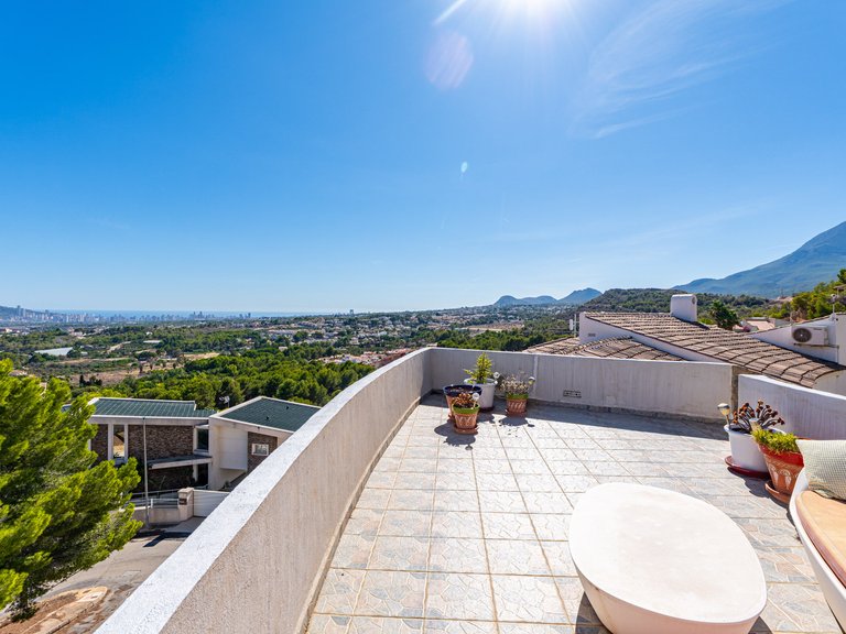 Villa for Sale in Costa Blanca Alfas Del Pi, Alicante 3
