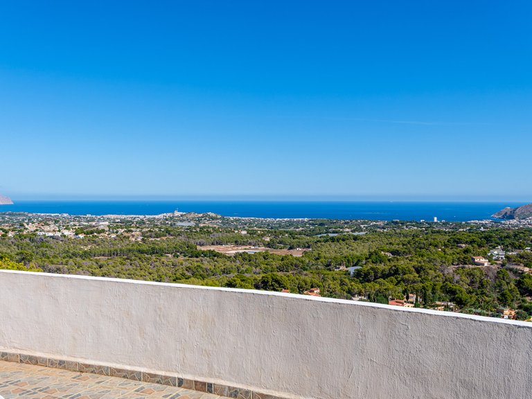 Villa for Sale in Costa Blanca Alfas Del Pi, Alicante 9