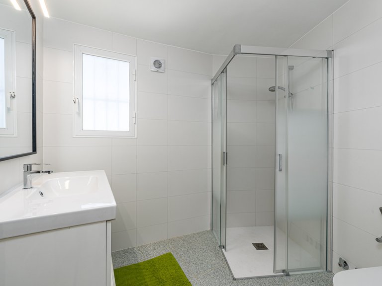 Villa for Sale in Costa Blanca Alfas Del Pi, Alicante 44