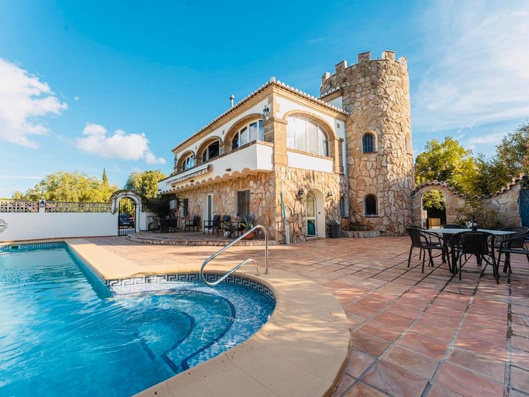 Villa for Sale in Costa Blanca Javea, Alicante 1
