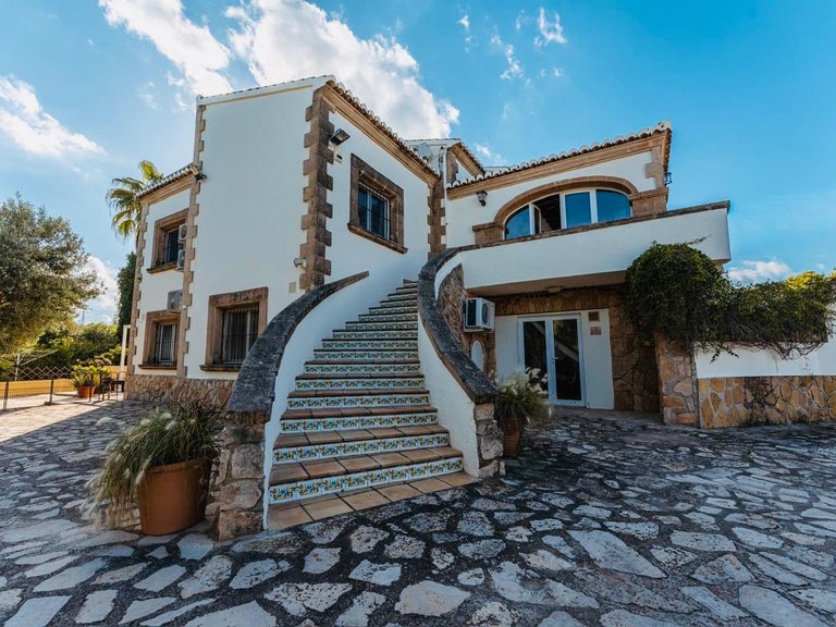 Villa for Sale in Costa Blanca Javea, Alicante 3