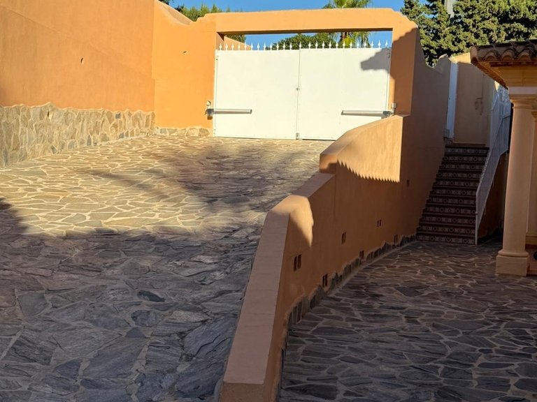 Villa for Sale in Costa Blanca Moraira, Alicante 16