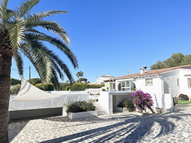 Villa for Sale in Costa Blanca Moraira, Alicante 12