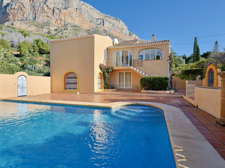 Villa for Sale in Costa Blanca Javea, Alicante 2