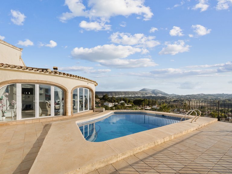 Villa for Sale in Costa Blanca Javea, Alicante 1