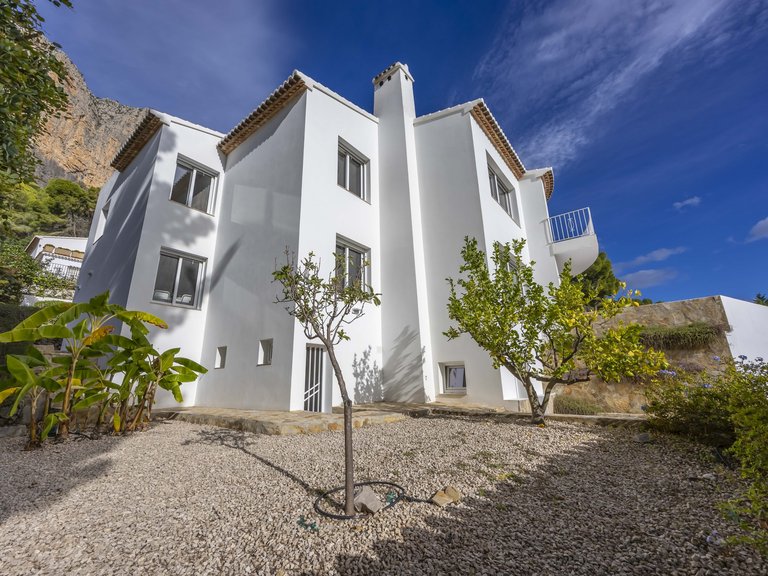 Villa for Sale in Costa Blanca Javea, Alicante 3
