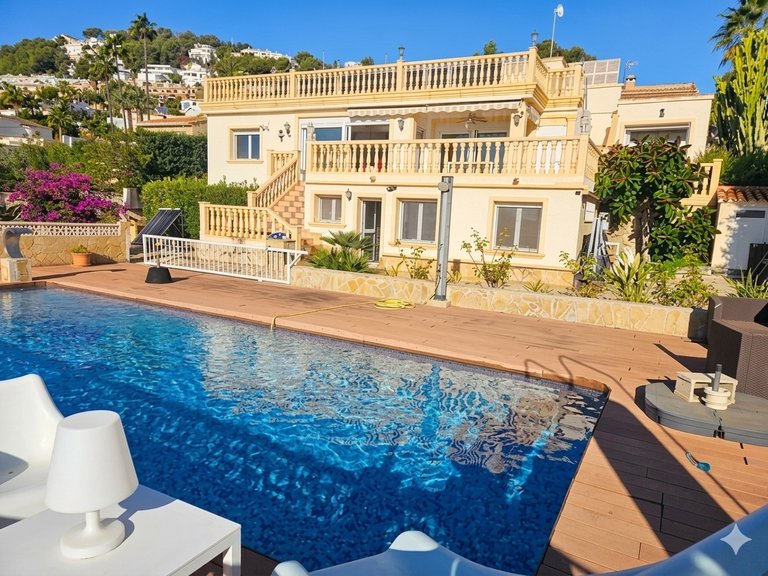 Villa for Sale in Costa Blanca Moraira, Alicante 1