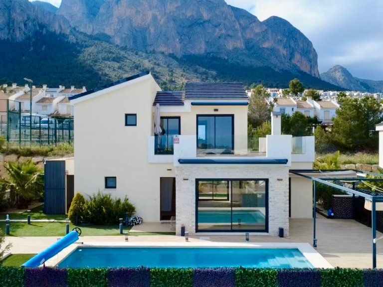 Villa for Sale in Costa Blanca Polop, Alicante 1
