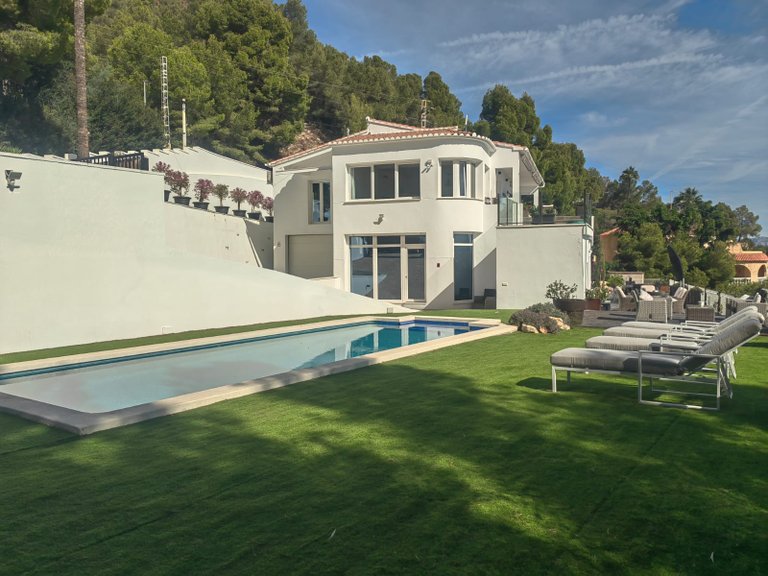 Villa for Sale in Costa Blanca Calpe, Alicante 1