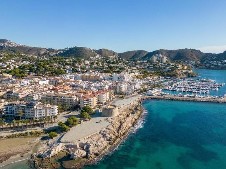 Villa for Sale in Costa Blanca Moraira, Alicante 1