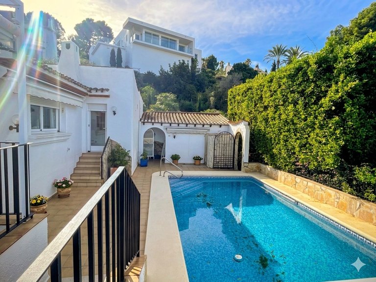 Villa for Sale in Inland Pego, Alicante 1