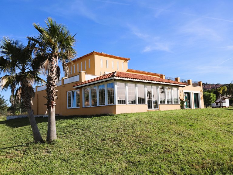 Villa for Sale in Inland Pedreguer, Alicante 1