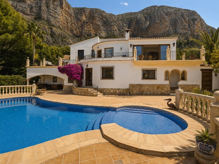 Villa for Sale in Costa Blanca Javea, Alicante 2