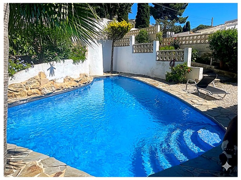 Villa for Sale in Costa Blanca Moraira, Alicante 2