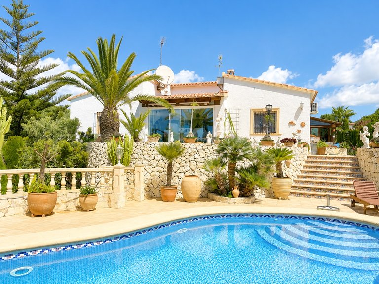 Villa for Sale in Costa Blanca Moraira, Alicante 2