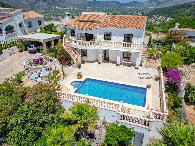 Villa for Sale in Inland Murla, Alicante 1