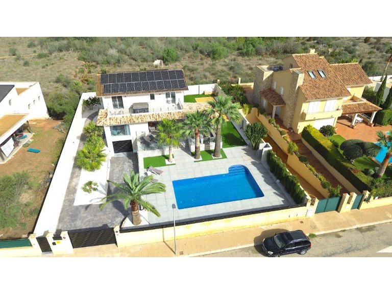 Villa for Sale in Costa Blanca Alfas Del Pi, Alicante 4