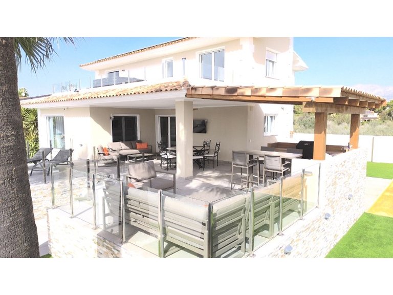Villa for Sale in Costa Blanca Alfas Del Pi, Alicante 48