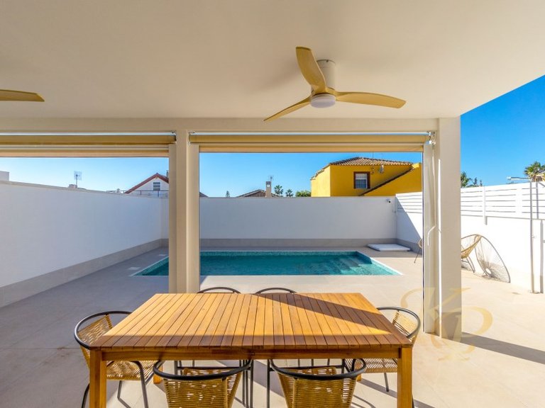 Villa for Sale in Costa Blanca Torrevieja, Alicante 21
