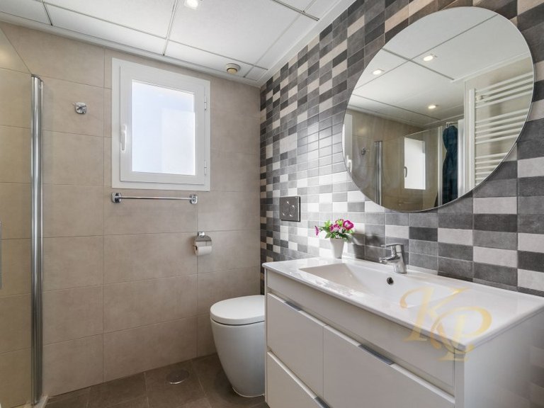 Apartment for Sale in Costa Blanca Torrevieja, Alicante 16